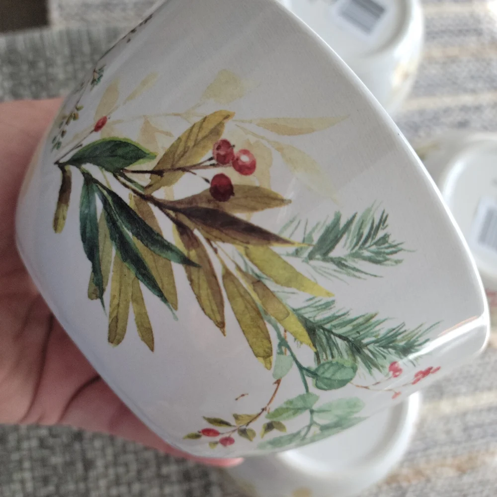 NWOT Set of 4 Bowls Christmas Story - Picture 2 of 6
